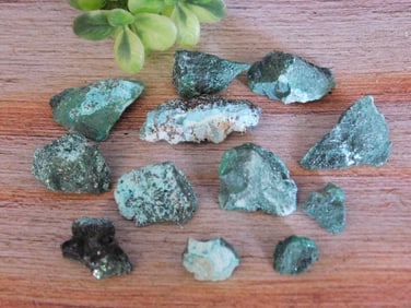 MALACHITE ROCK STONE LAPIDARY SPECIMEN