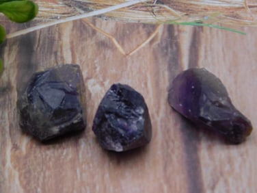 AMETHYST ROCK STONE LAPIDARY SPECIMEN