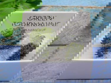 GREEN TOURMALINE ROCK STONE LAPIDARY SPECIMEN