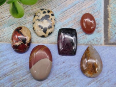 MIXED LOT ROCK STONE LAPIDARY SPECIMEN