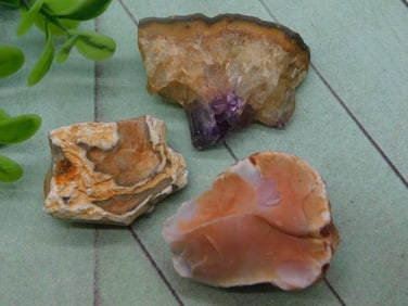 MIXED ROUGH ROCK STONE LAPIDARY SPECIMEN