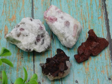 MIXED ROUGH ROCK STONE LAPIDARY SPECIMEN