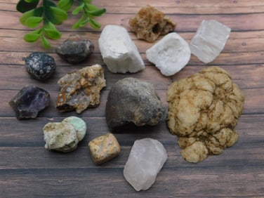 MIXED LOT ROCK STONE LAPIDARY SPECIMEN