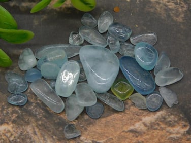 AQUAMARINE ROCK STONE LAPIDARY SPECIMEN