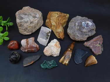 MIXED ROUGH ROCK STONE LAPIDARY SPECIMEN