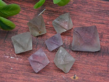 FLUORITE ROCK STONE LAPIDARY SPECIMEN