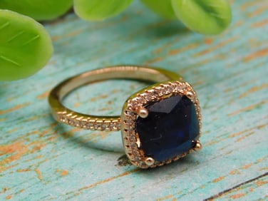 STONE RING ROCK STONE LAPIDARY SPECIMEN