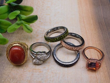 STONE RINGS ROCK STONE LAPIDARY SPECIMEN