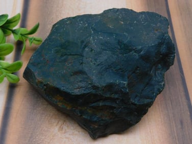 BLOODSTONE ROCK STONE LAPIDARY SPECIMEN