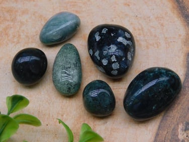 MIXED LOT ROCK STONE LAPIDARY SPECIMEN