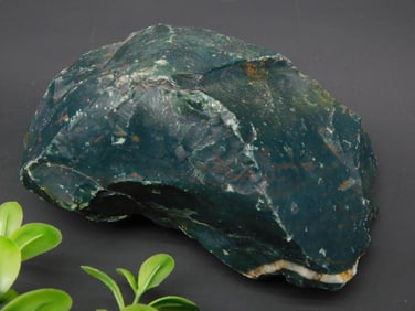 BLOODSTONE ROCK STONE LAPIDARY SPECIMEN