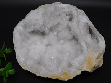 GEODE ROCK STONE LAPIDARY SPECIMEN