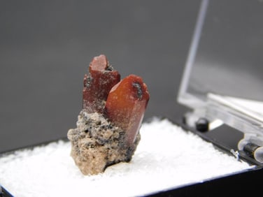 TOPAZ ROCK STONE LAPIDARY SPECIMEN