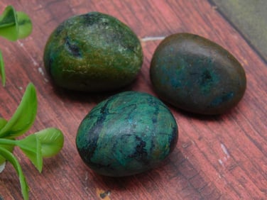 TURQUOISE ROCK STONE LAPIDARY SPECIMEN