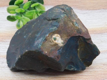 BLOODSTONE ROCK STONE LAPIDARY SPECIMEN