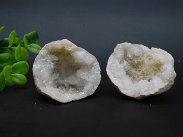 GEODE ROCK STONE LAPIDARY SPECIMEN
