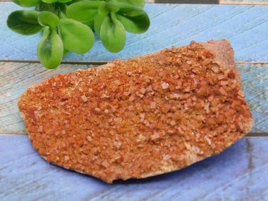 VANADINITE ROCK STONE LAPIDARY SPECIMEN