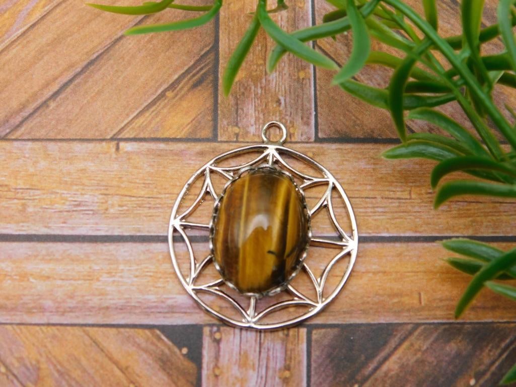 TIGERS EYE SPIDERWEB PENDANT ROCK STONE LAPIDARY SPECIMEN: TIGERS EYE SPIDERWEB PENDANT ROCK STONE LAPIDARY SPECIMEN