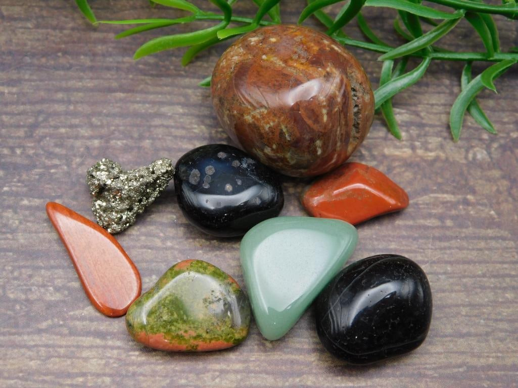 MIXED AGATE LOT ROCK STONE LAPIDARY SPECIMEN: MIXED AGATE LOT ROCK STONE LAPIDARY SPECIMEN
