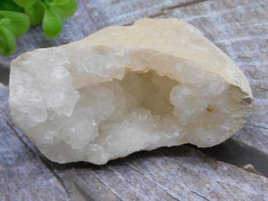 GEODE ROCK STONE LAPIDARY SPECIMEN