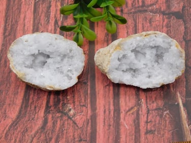 GEODE ROCK STONE LAPIDARY SPECIMEN