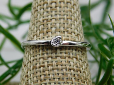 GENUINE STONE RING SIZE 8