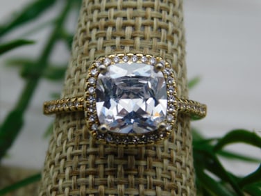 GENUINE STONE RING SIZE 8