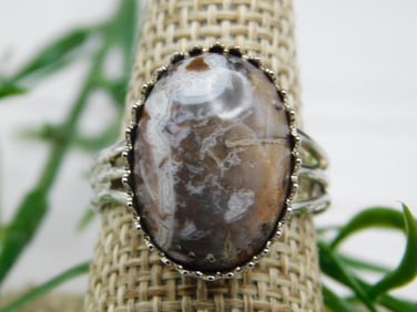 MEXICAN LACE AGATE RING ROCK STONE LAPIDARY SPECIMEN
