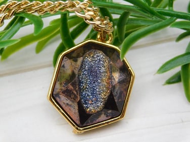 TITANIUM DRUZY QUARTZ PENDANT NECKLACE ROCK STONE LAPIDARY SPECIMEN