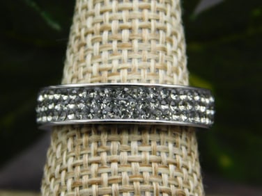 GENUINE STONE RING SIZE 7