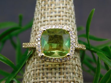 GENUINE STONE RING SIZE 6