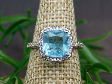 GENUINE STONE RING SIZE 6