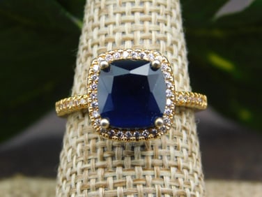 GENUINE STONE RING SIZE 6