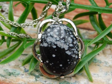 SNOWFLAKE OBSIDIAN PENDANT NECKLACE ROCK STONE LAPIDARY SPECIMEN
