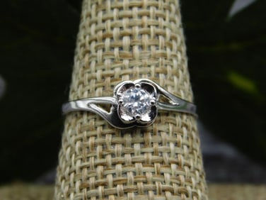 GENUINE STONE RING SIZE 6