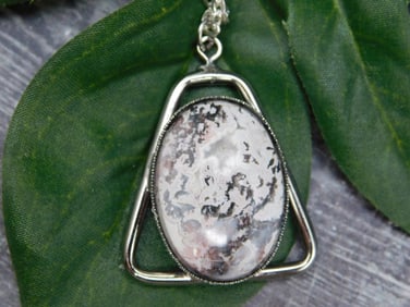 CRAZY LACE AGATE PENDANT NECKLACE ROCK STONE LAPIDARY SPECIMEN