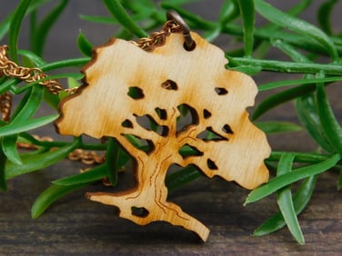 CARVED WOODEN TREE PENDANT NECKLACE