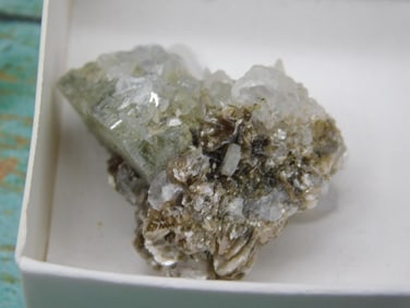 APATITE ROCK STONE LAPIDARY SPECIMEN