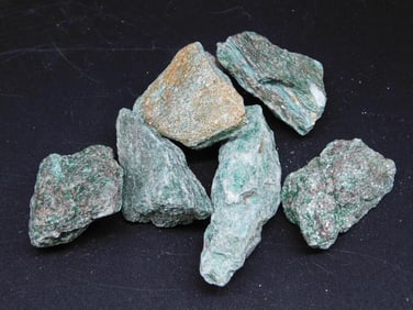 FUCHSITE ROCK STONE LAPIDARY SPECIMEN