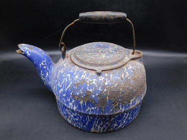 TIN TEA KETTLE VINTAGE ANTIQUE COLLECTIBLE