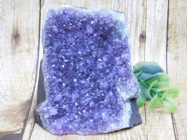 AMETHYST ROCK STONE LAPIDARY SPECIMEN