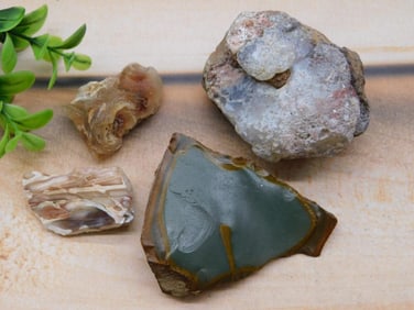 MIXED ROUGH LOT ROCK STONE LAPIDARY SPECIMEN