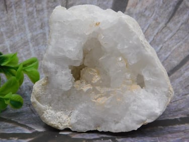 GEODE ROCK STONE LAPIDARY SPECIMEN