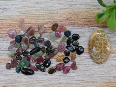 MIXED LOT ROCK STONE LAPIDARY SPECIMEN