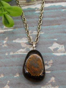 GENUINE STONE PENDANT ON CHAIN NECKLACE