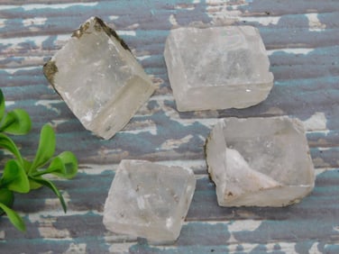 ICELANDIC SPAR ROCK STONE LAPIDARY SPECIMEN