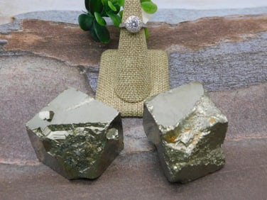 MIXED LOT ROCK STONE LAPIDARY SPECIMEN