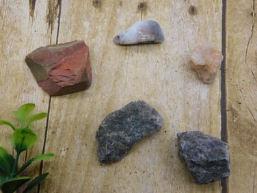MIXED ROUGH LOT ROCK STONE LAPIDARY SPECIMEN