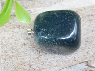 STONE PENDANT ROCK STONE LAPIDARY SPECIMEN