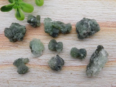 PREHNITE ROCK STONE LAPIDARY SPECIMEN